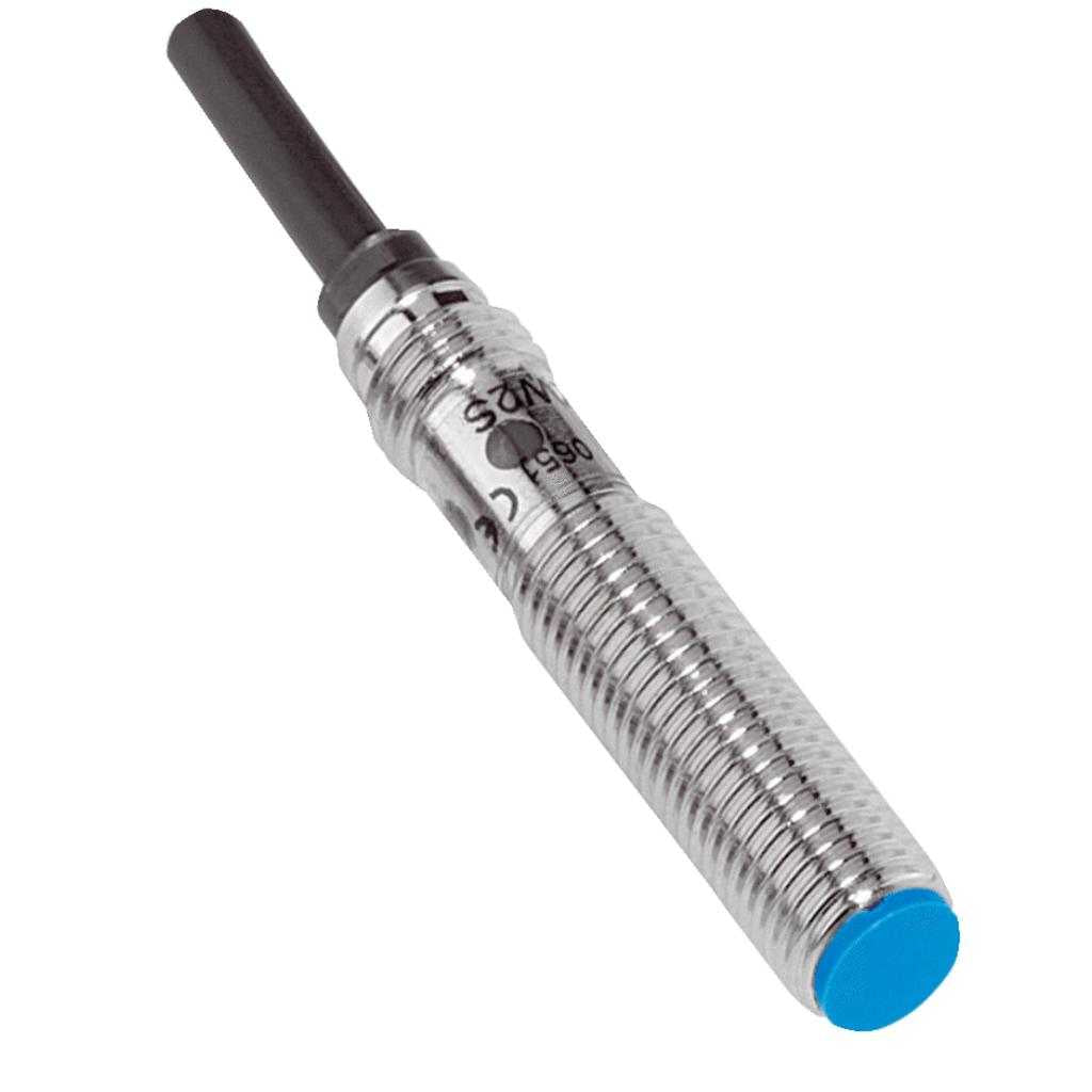 Inductivo IME08, PNP NO, Sn=1,5 mm corto, enrasado, C.c. 3 hilos, cable 6 m